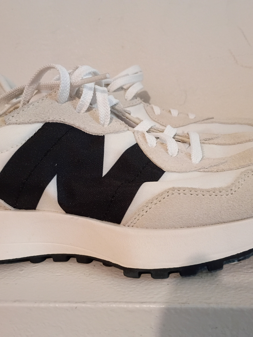 New Balance White Black Women's Athletic Sneakers